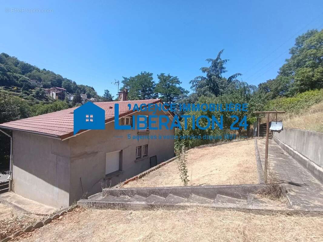 Maison de 5 pièces à Saint-Étienne  108 m² - photo 2