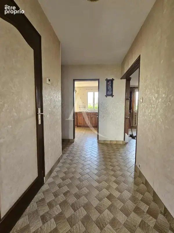 Favières - Pavillon sur sous-sol 3 chambres - photo 2