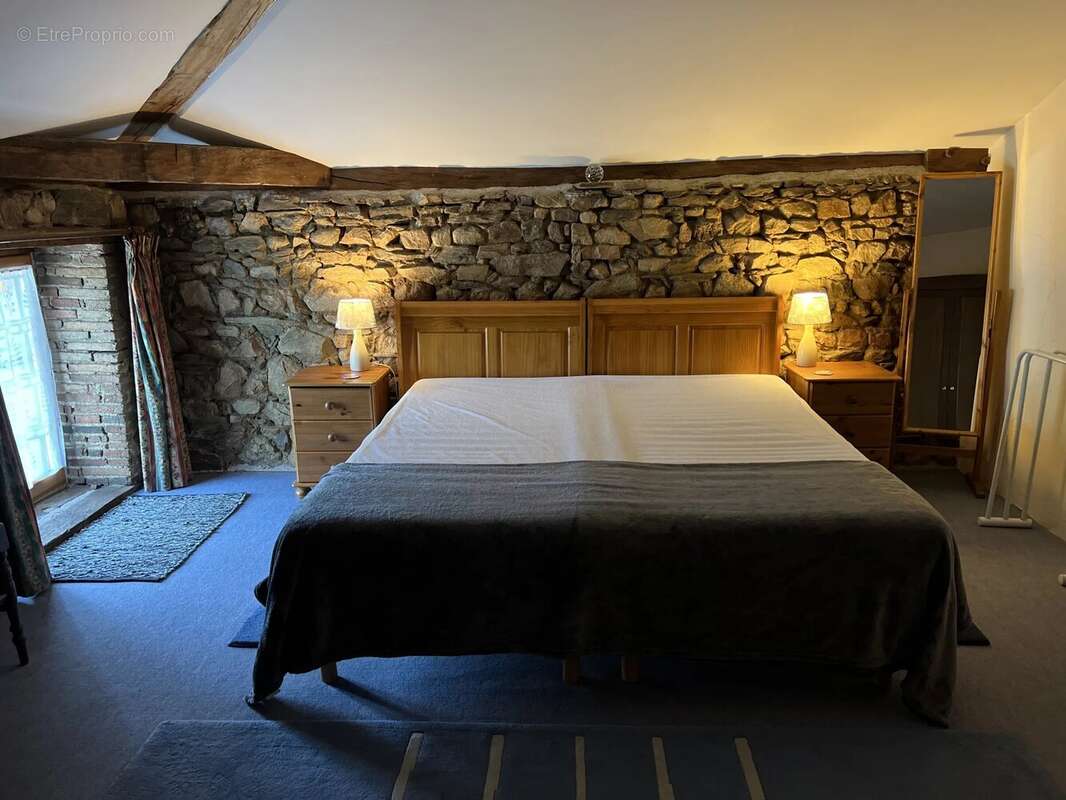 Ferme et domaine équestre avec 4 maisons et plus de 24 ha de terres et de pâturages - photo 11