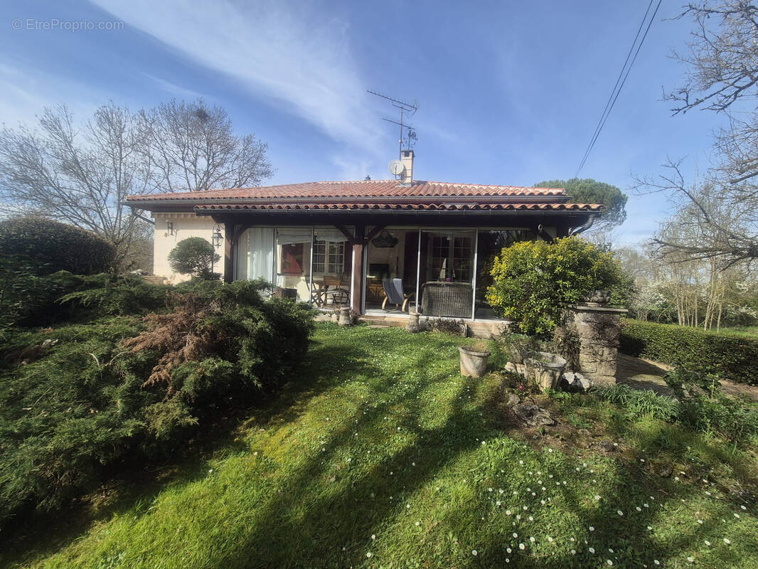 Maison à MONTEILS