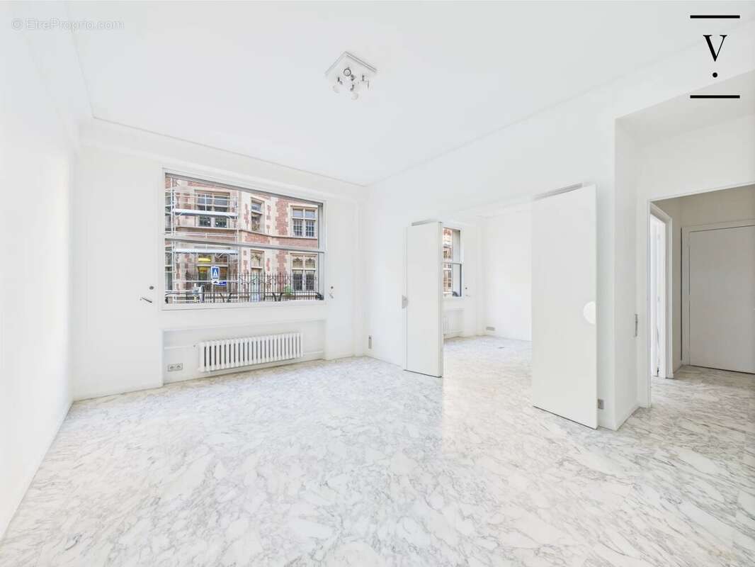 Appartement à PARIS-7E