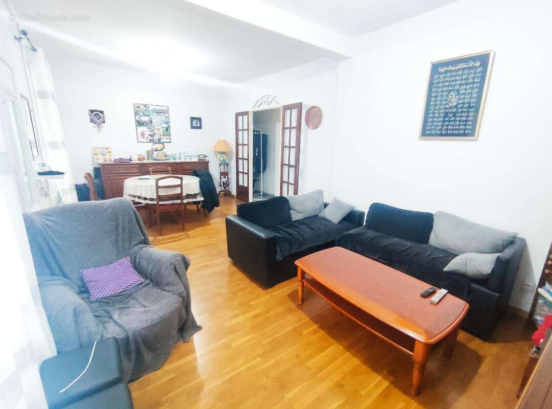 Maison à SARTROUVILLE