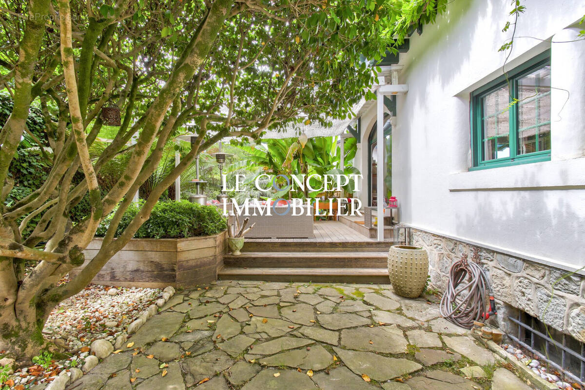 Maison 303 m² à Biarritz  - photo 3