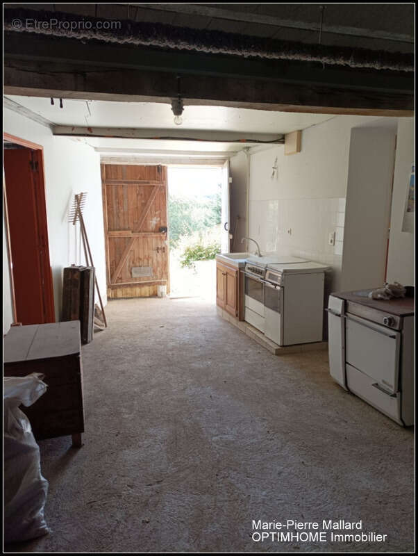 Maison à POUSSANGES