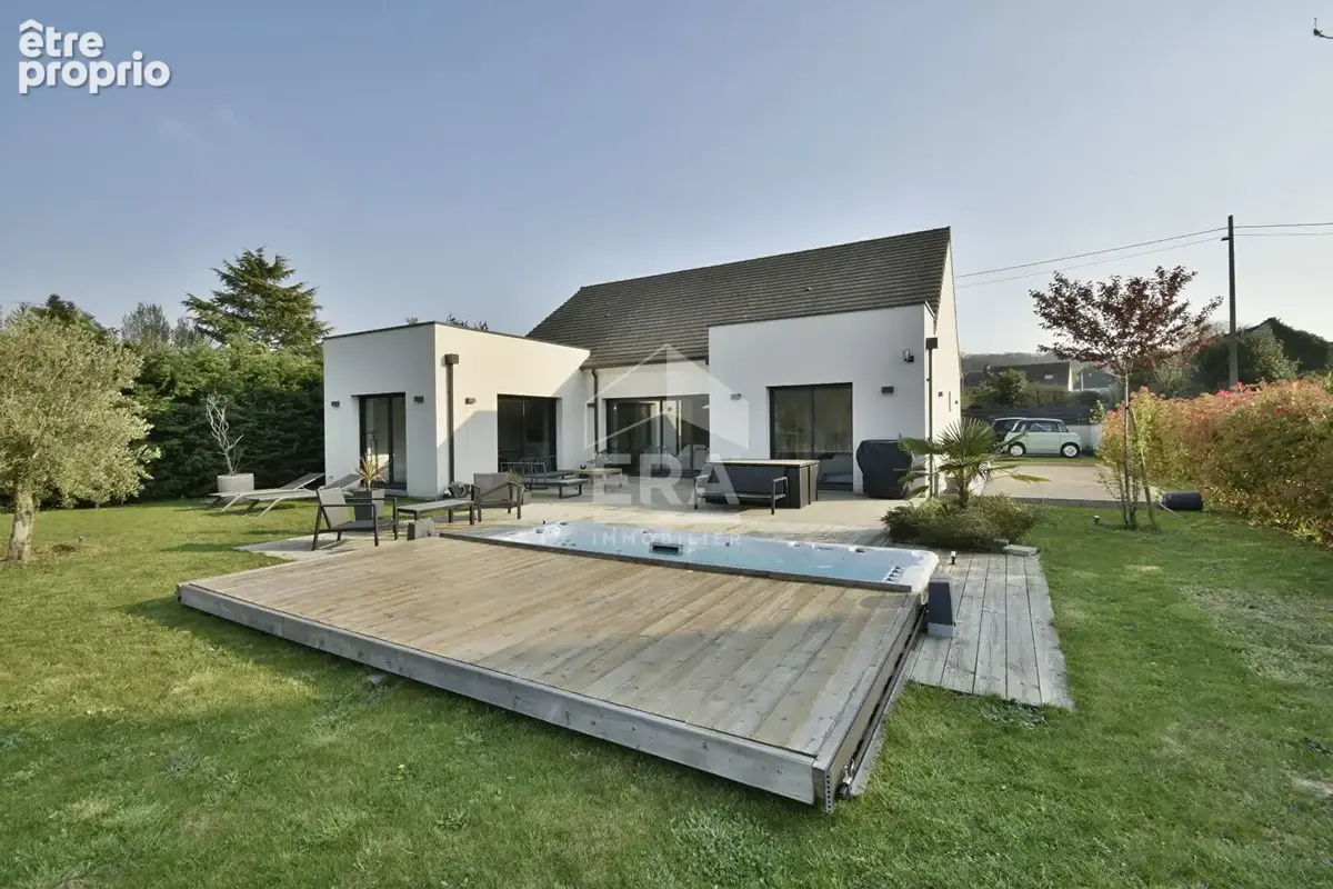 Photo Maison à Jouars-Pontchartrain au prix de 775 000€