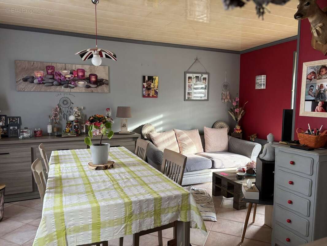 Maison à INCHEVILLE