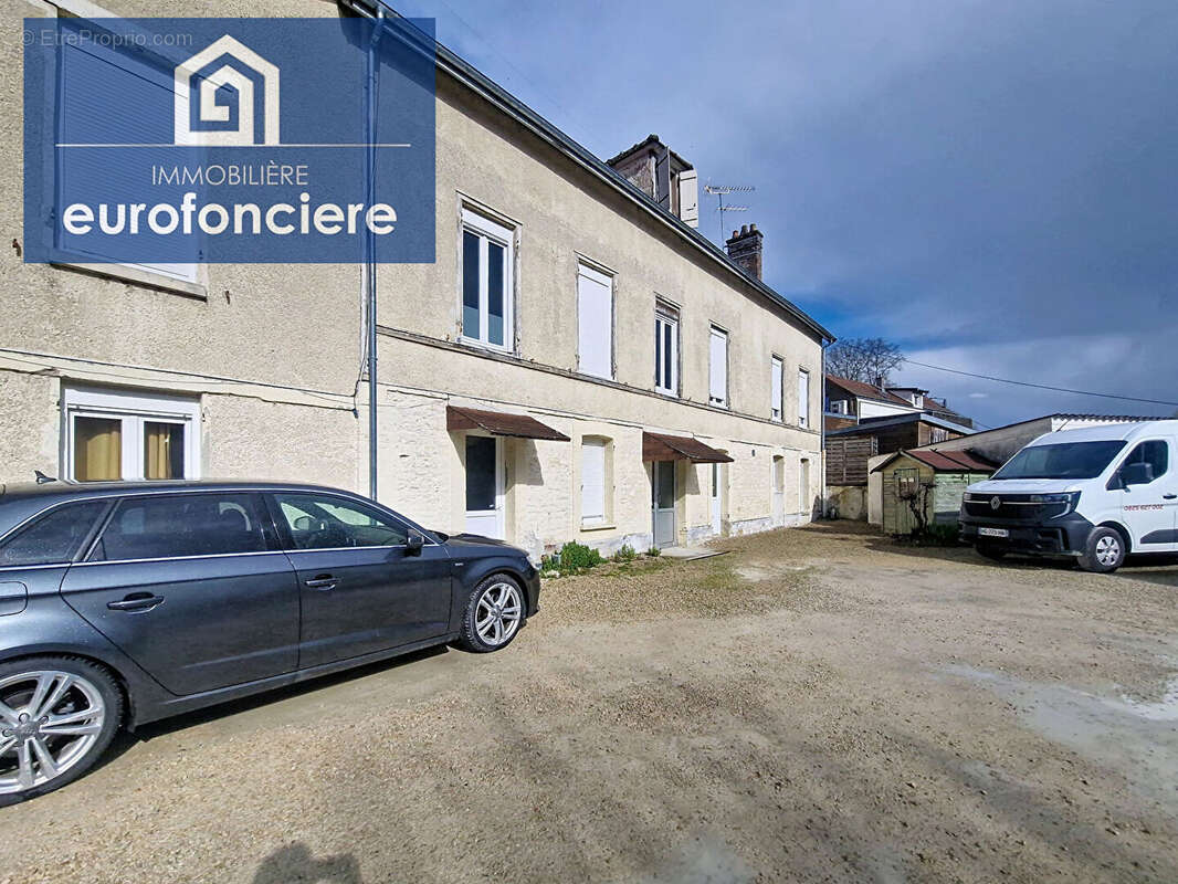 Appartement à LA CHAPELLE-SAINT-LUC