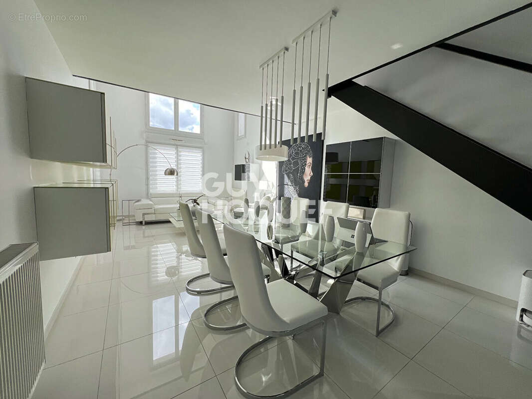 Appartement à STAINS