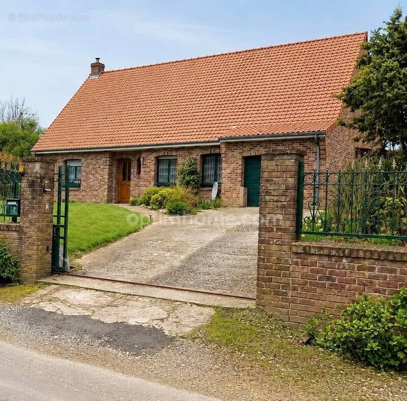 Maison à HUMIERES