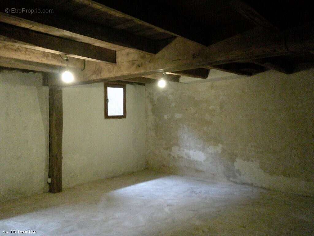 Maison à CHEF-BOUTONNE