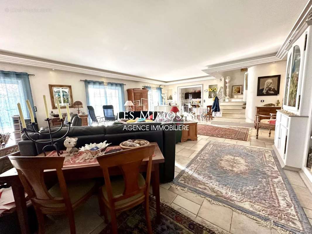 Maison à TRANS-EN-PROVENCE