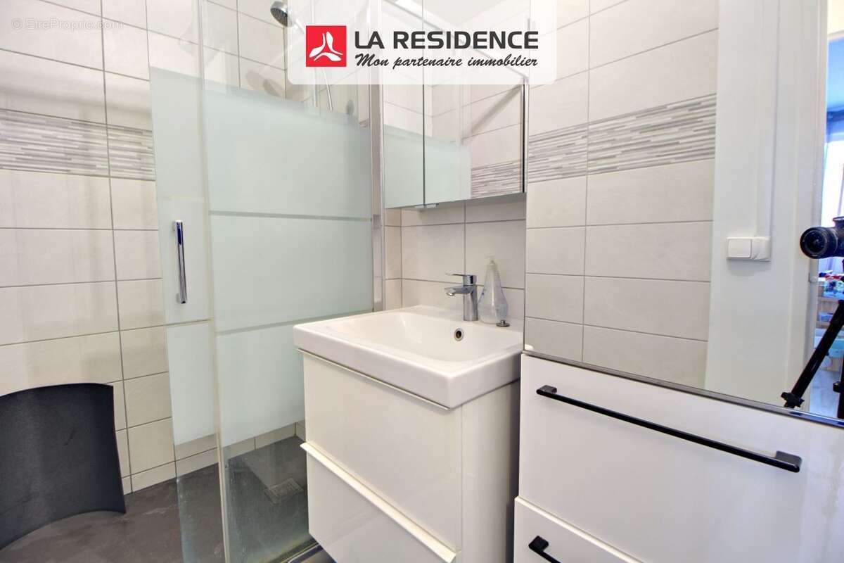 Appartement à LES CLAYES-SOUS-BOIS