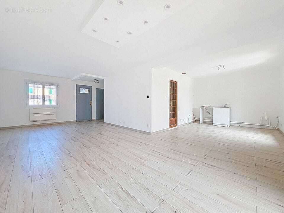 Maison à LA VERPILLIERE