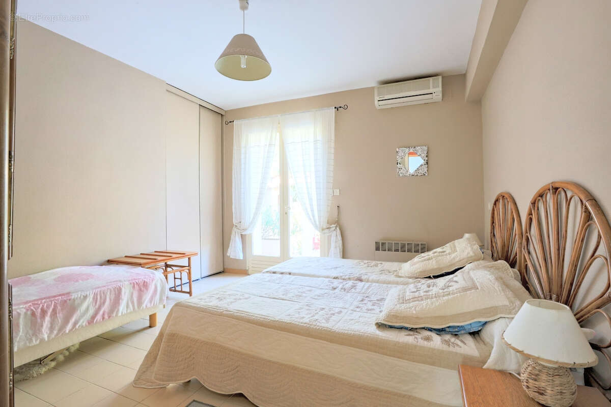 Maison à SOLLIES-TOUCAS