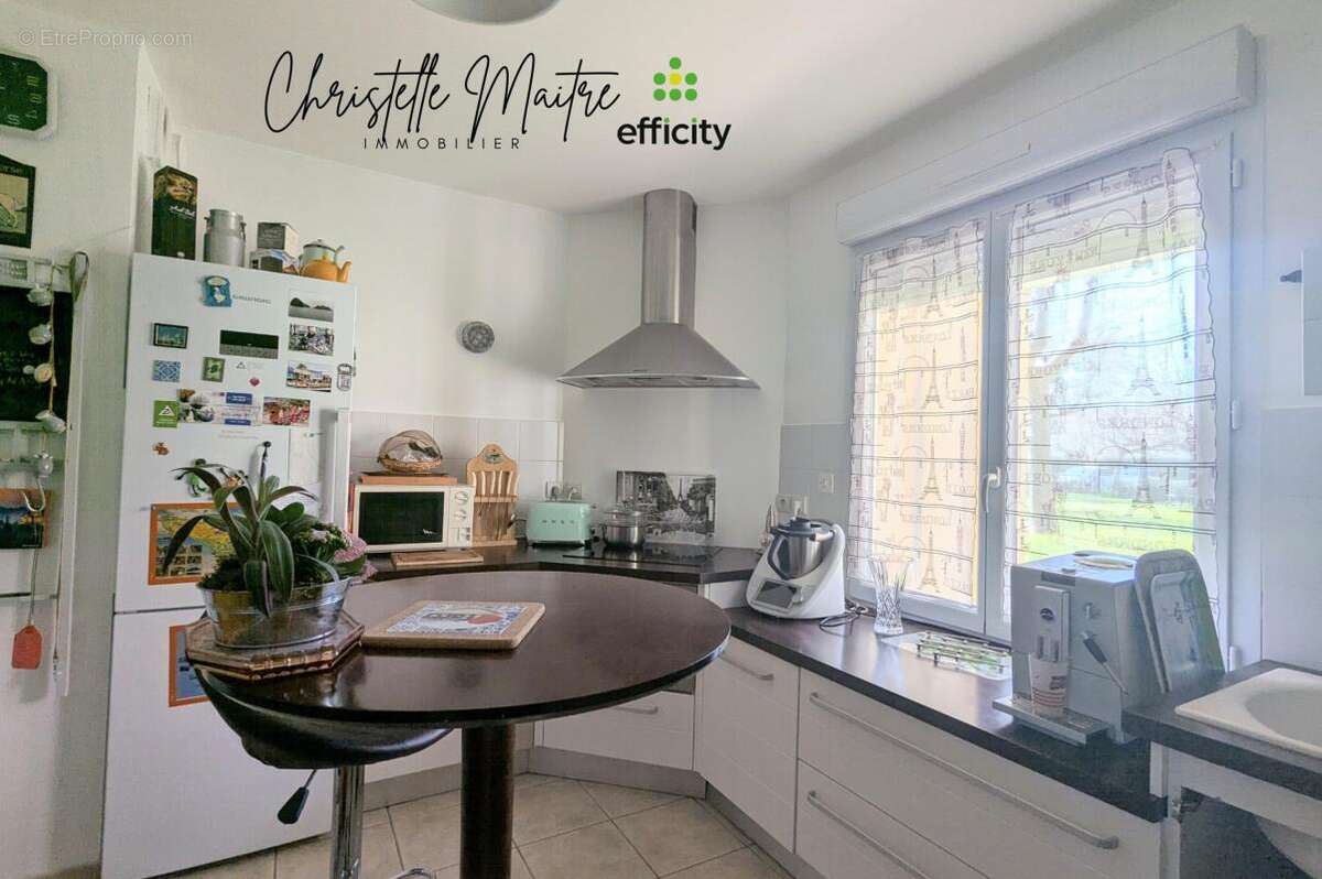 Appartement à SAINT-MARTIN-DE-CRAU