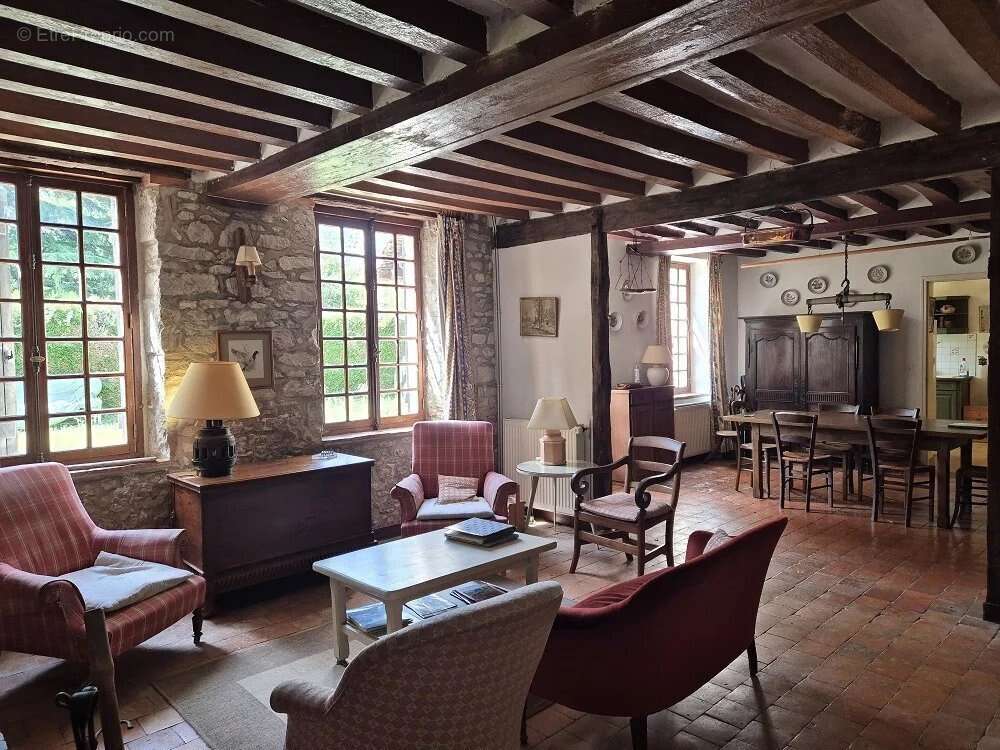 Maison à BOISCOMMUN