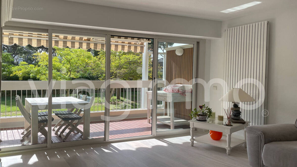 Appartement à MARSEILLE-9E
