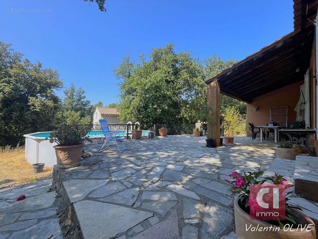Maison La Roquebrussanne 5 pièces 144 m2 - Piscine et Garage - photo 13