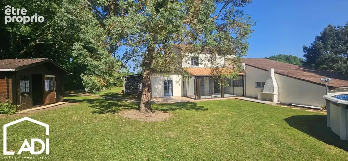 Photo Maison à Saint-Martin-De-Saint-Maixent au prix de 233 000€