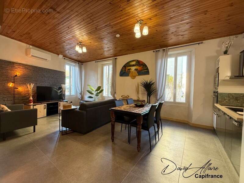 Appartement à LARAGNE-MONTEGLIN