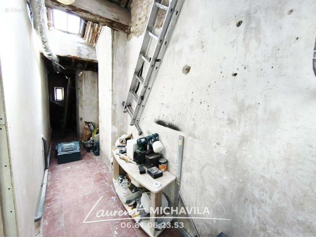 Appartement premium t4 refait a neuf – 100 m² – béziers centre avec cellier - photo 13