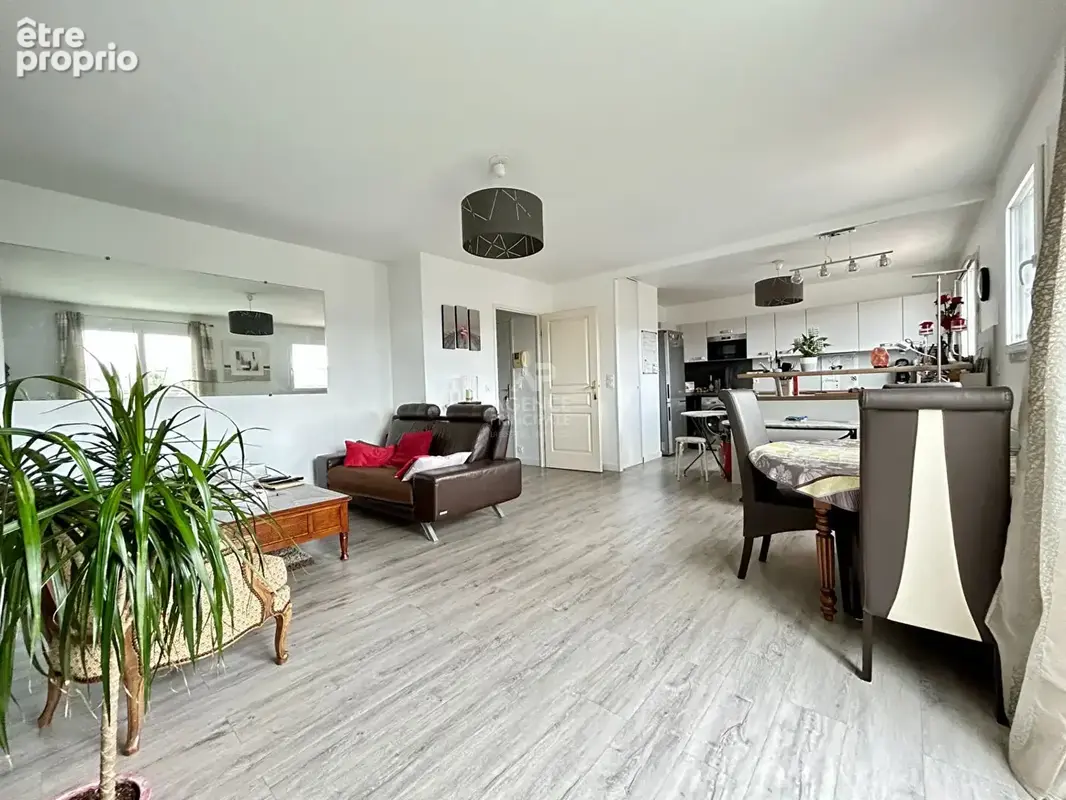 Appartement Poissy 3 pièce(s) 67 m2 - photo 2