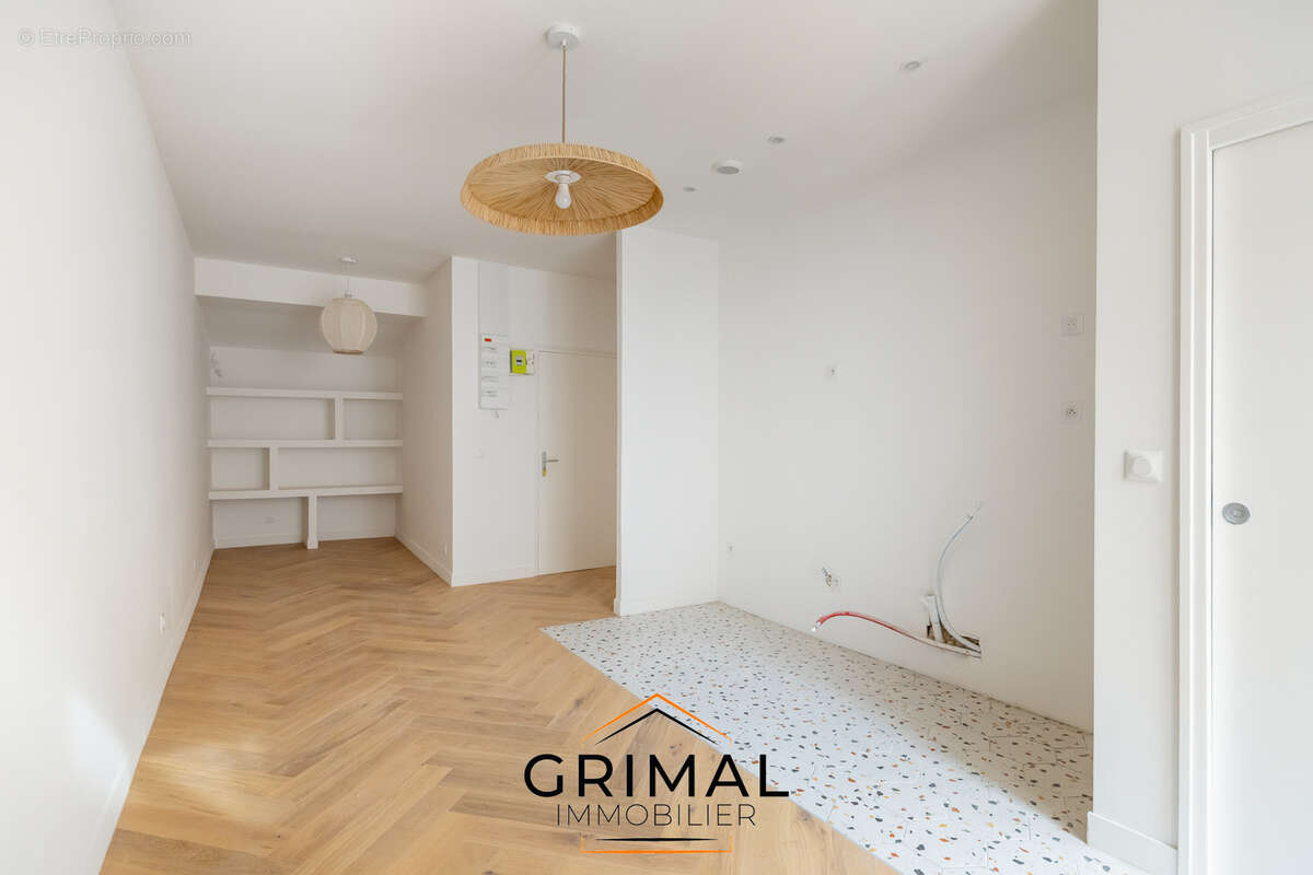 Appartement à MARSEILLE-1E