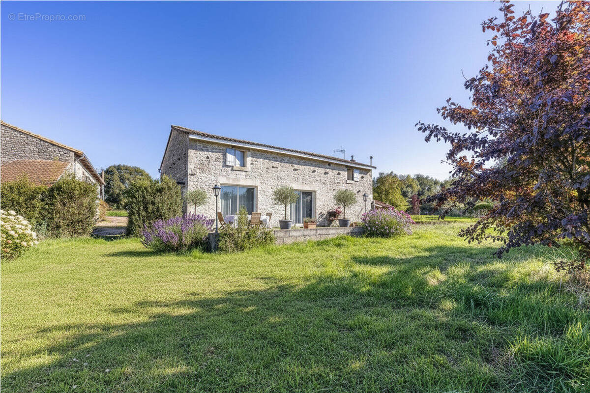 Maison à MELLE