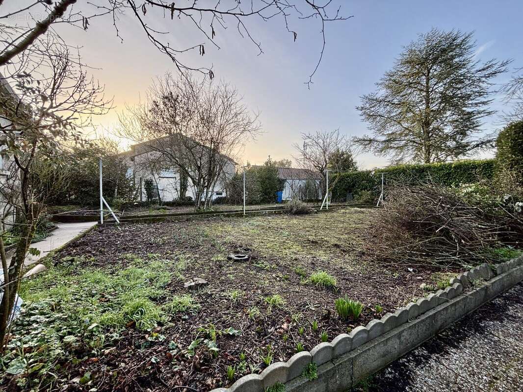 Maison à MIGNE-AUXANCES