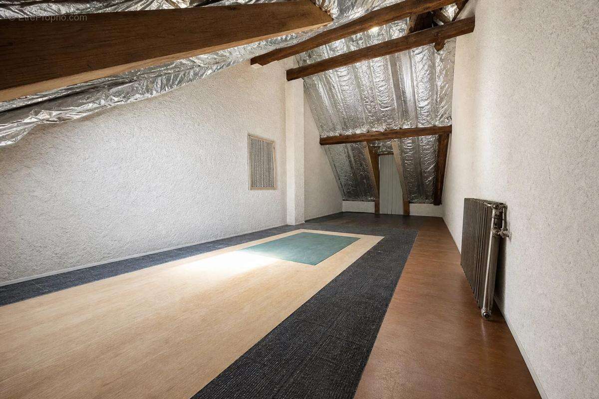 Maison de 5 pièces - 108 m²  en vente à La Châtre - photo 13