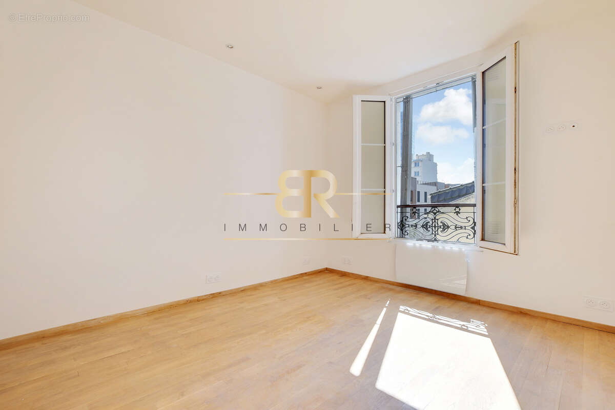 Appartement à CLICHY