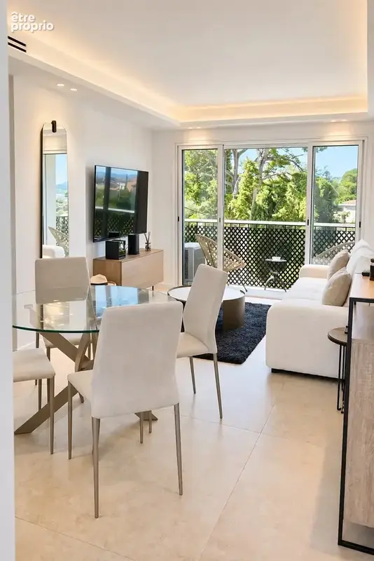 A vendre à Cannes dernier étage Superbe 3 pièces entièrement rénové - photo 7