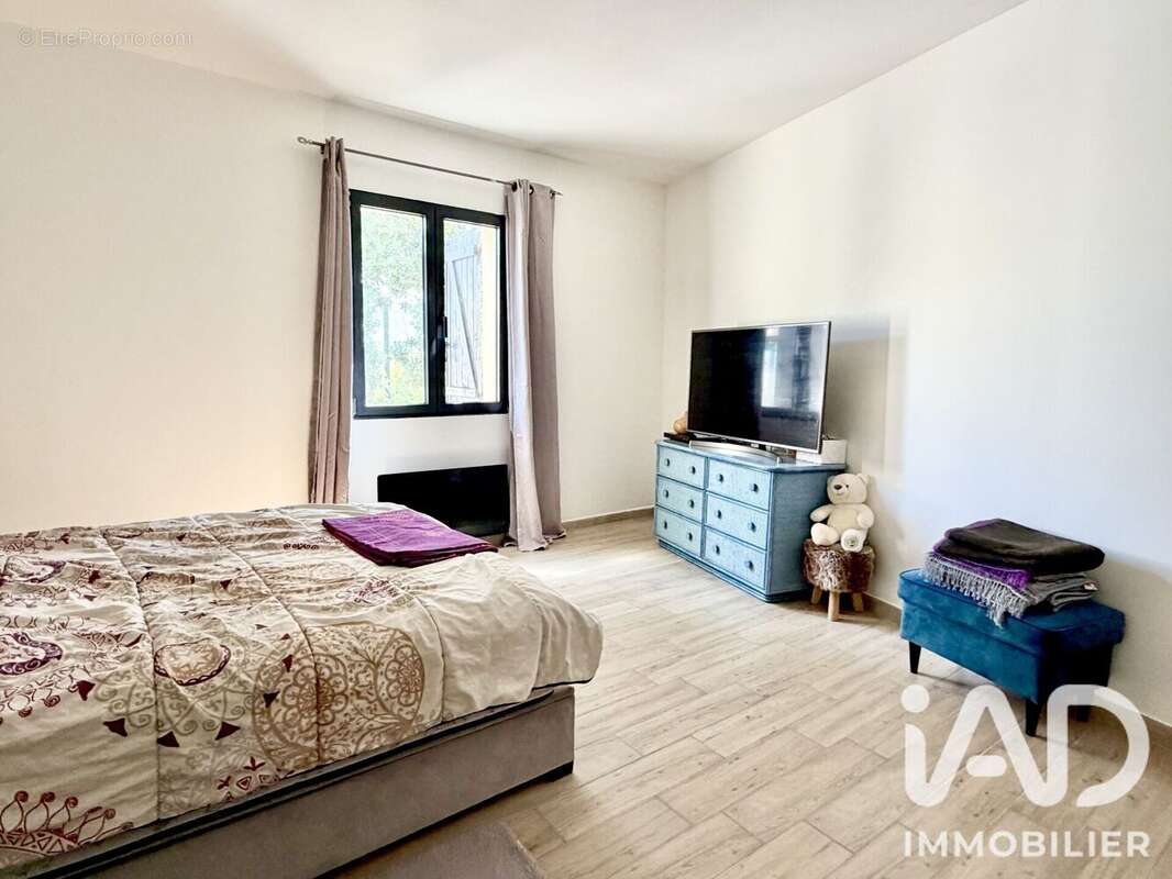 Maison 115 m² à Saint-Hippolyte-Du-Fort  - photo 8