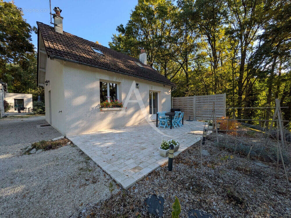 Maison à CHOUZY-SUR-CISSE