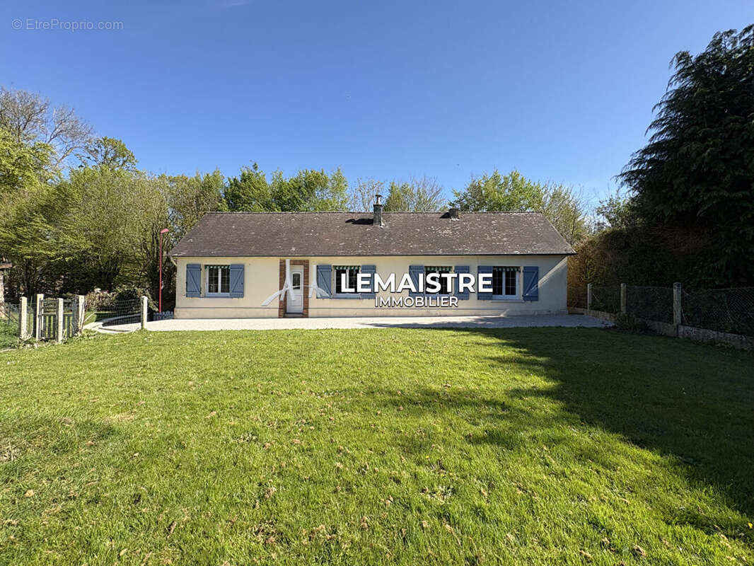 Maison à THEUVILLE-AUX-MAILLOTS