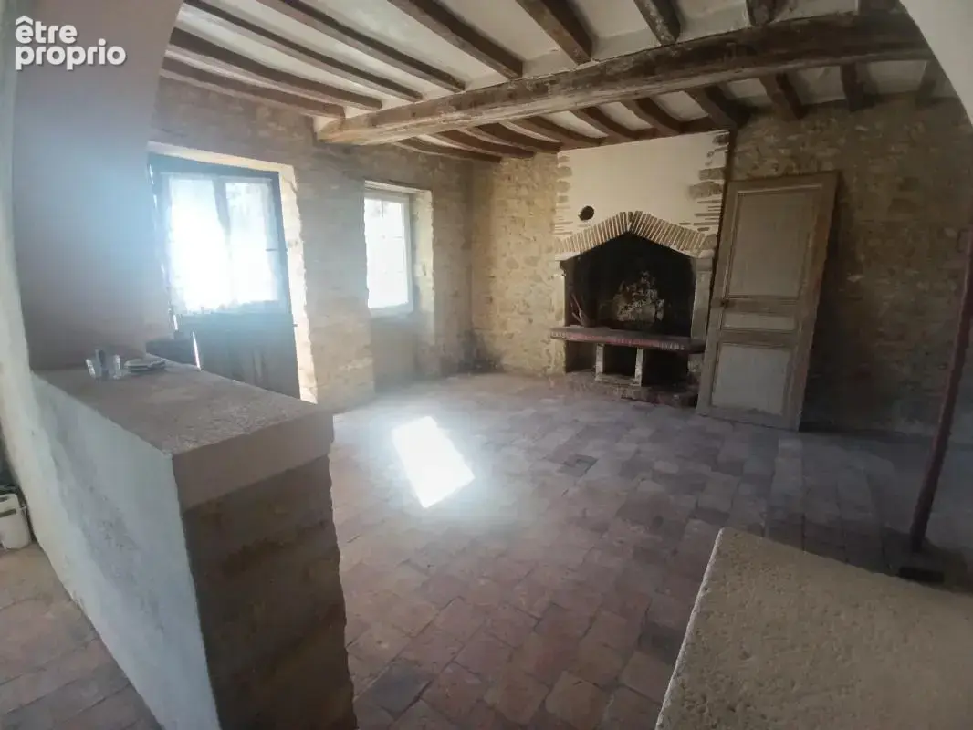 Maison à renover avec jardin - photo 2