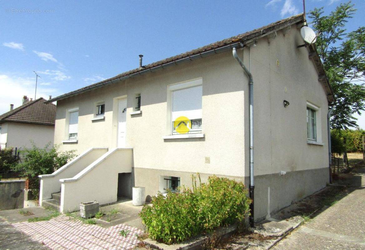Maison à MONTRESOR