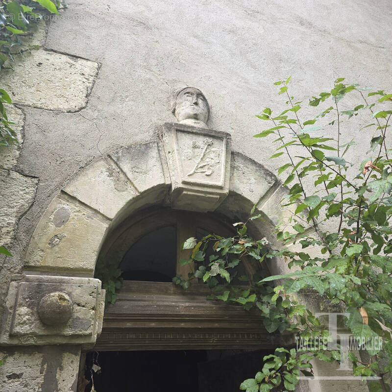 Maison à SAINT-ASTIER