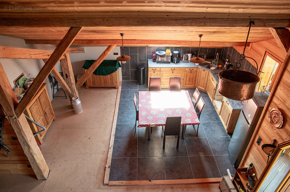 Maison à ARACHES-LA-FRASSE