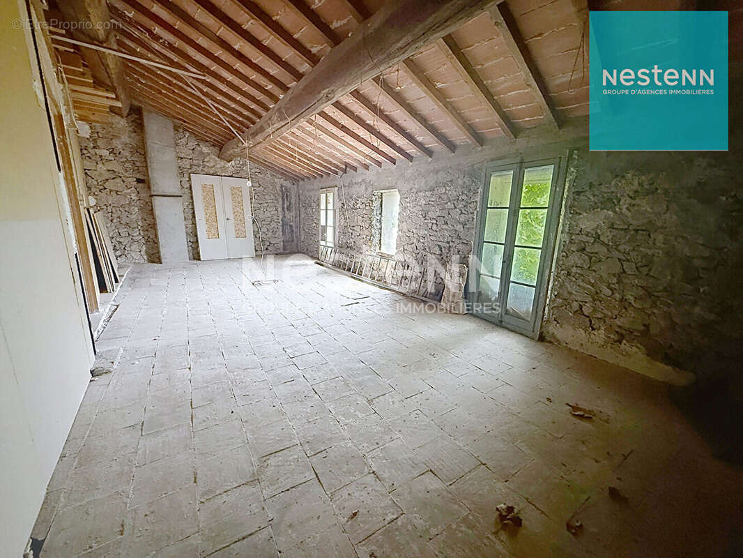 Maison à VILLESEQUE-DES-CORBIERES