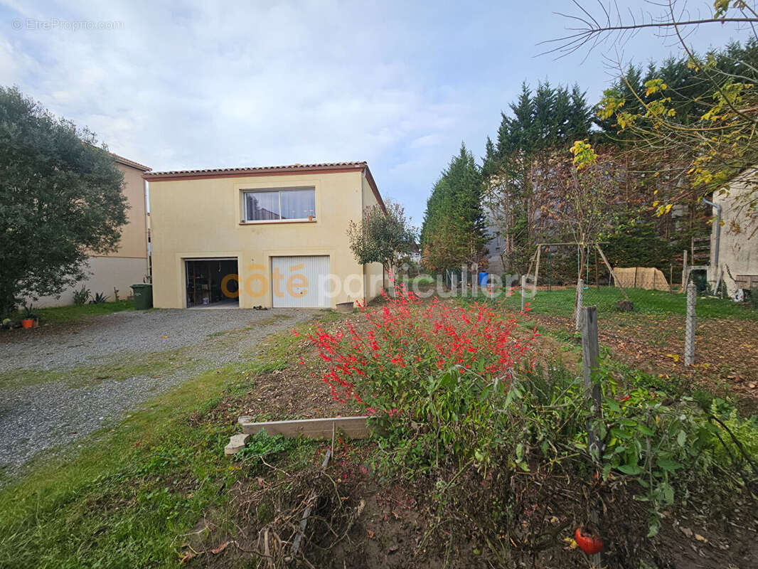 Maison à COLAYRAC-SAINT-CIRQ