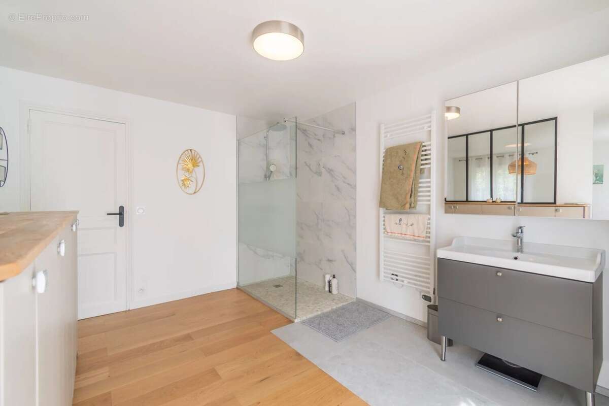 Maison 140 m² à Saint-Brice-Sous-Foret  - photo 6
