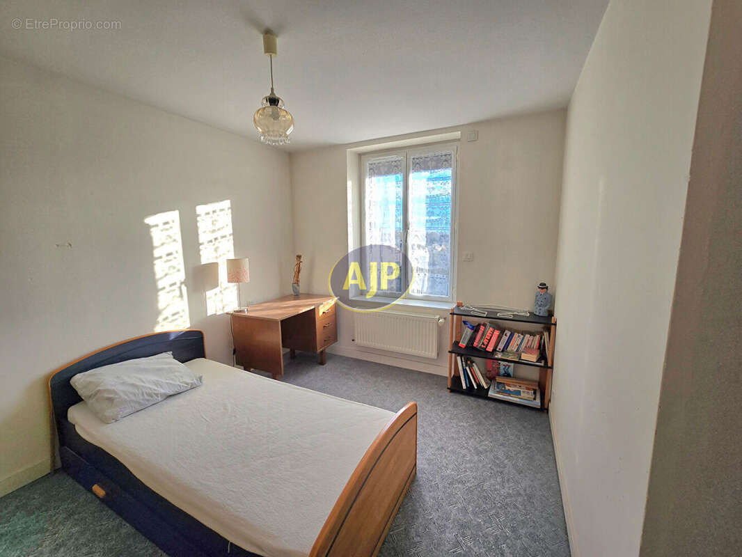 Maison à GUEMENE-PENFAO