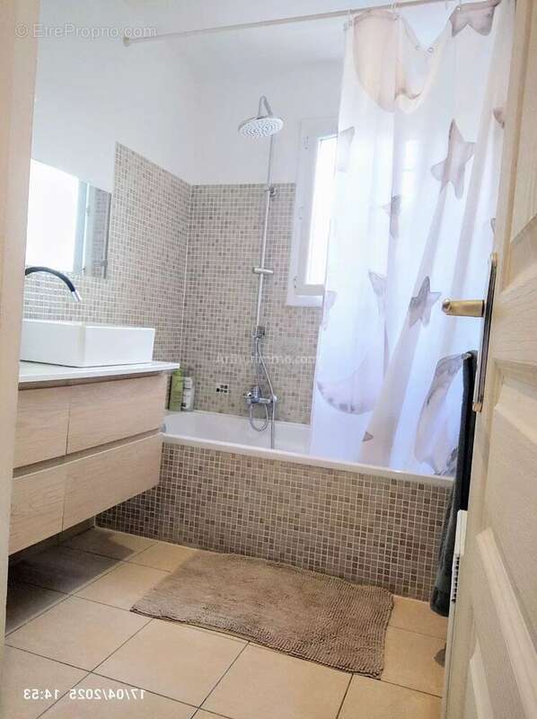 Maison à ENTRECASTEAUX