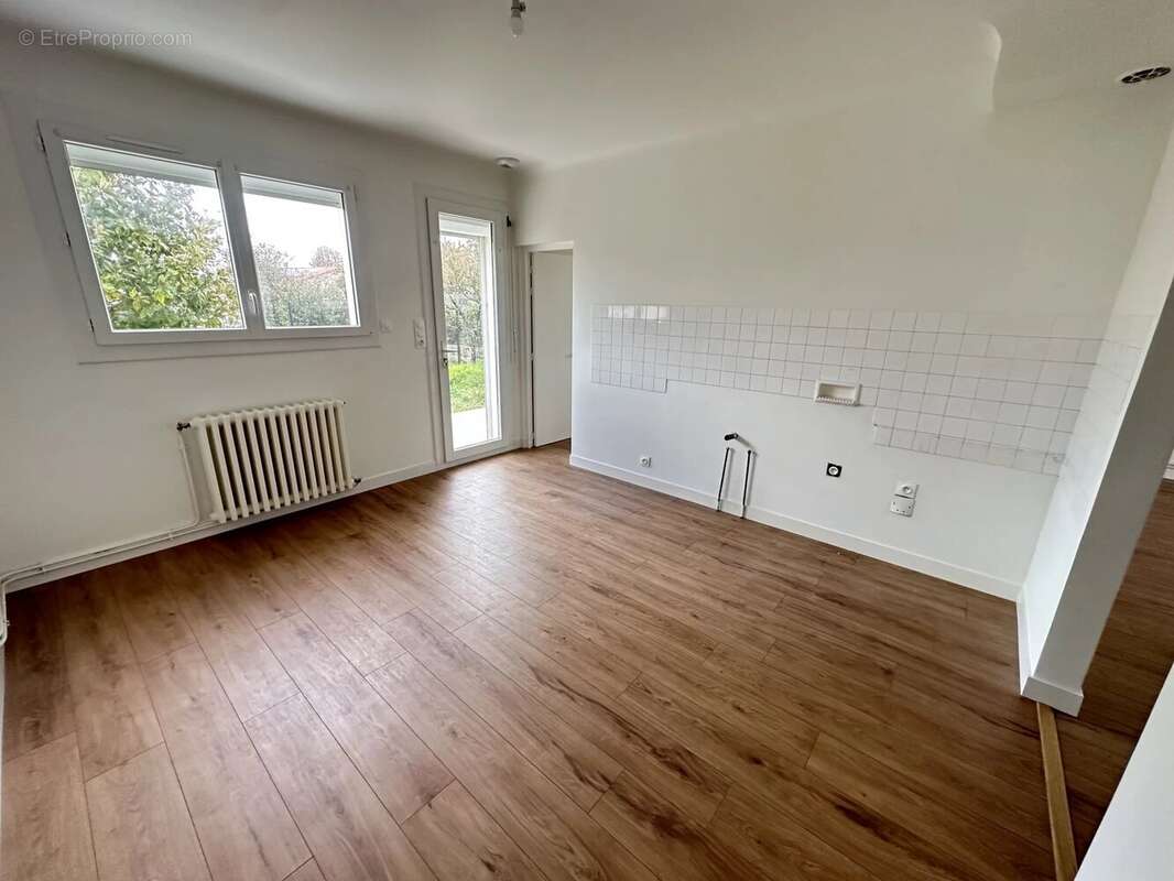 Maison à SAINT-CHRISTOPHE-DU-LIGNERON