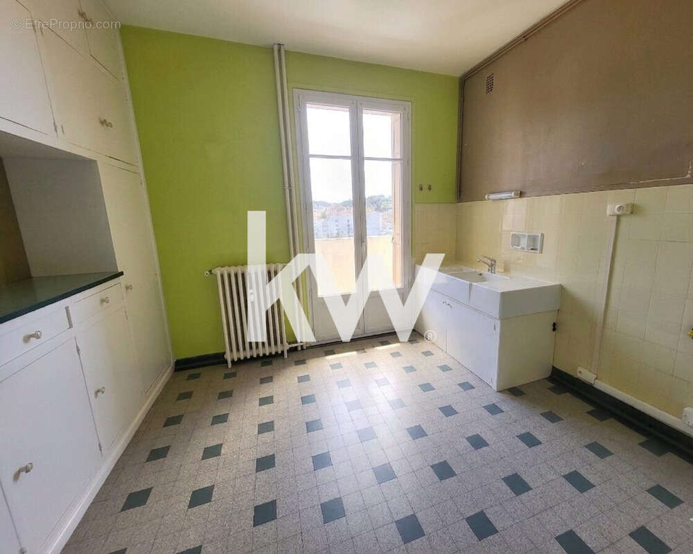 Appartement 71 m² à Saint-Etienne  - photo 6