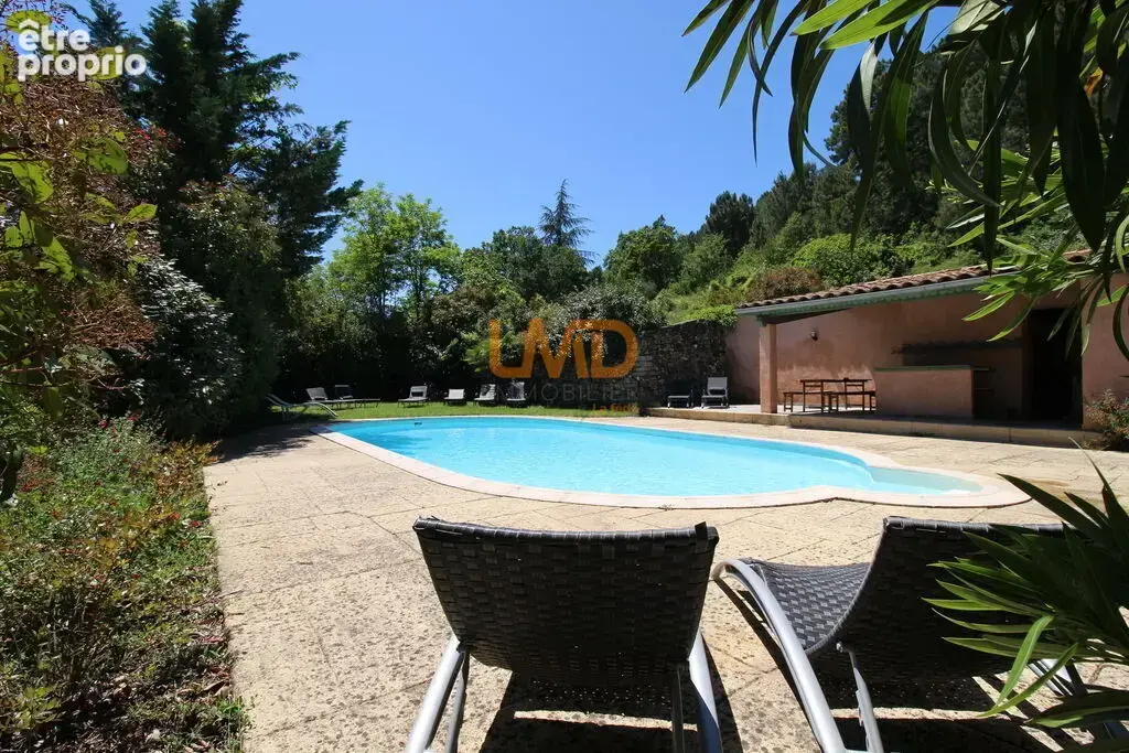 Propriété de caractère avec 2 gîtes, piscine et terrain construc - photo 21