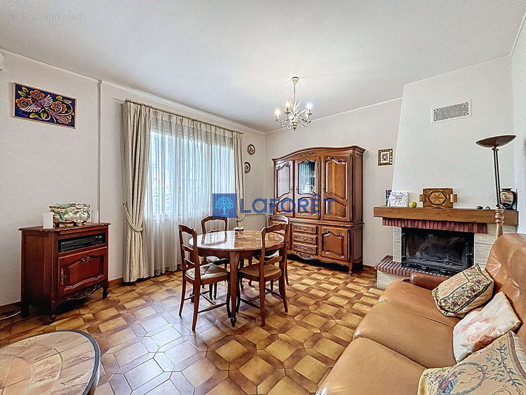 Maison à SAVIGNY-SUR-ORGE