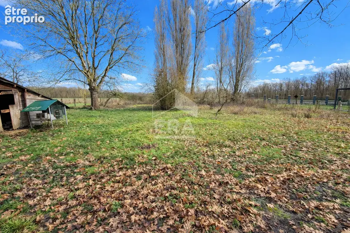 Photo Terrain à Breau au prix de 119 000€