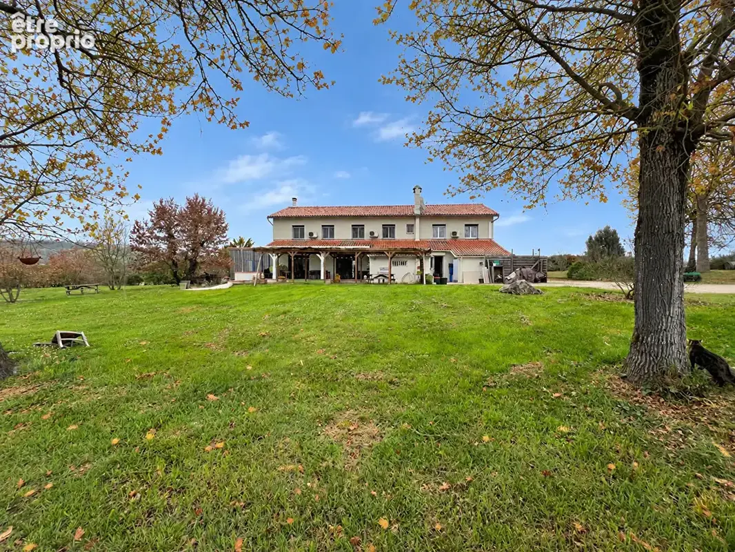 Propriété avec activité de chambres d'hôtes  cadre naturel - photo 1